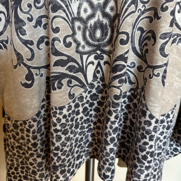 Amma Made In LA Tunic Dress. Size Medium - Picture 4 of 8